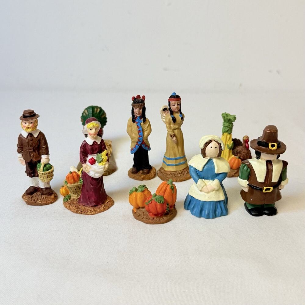 Set Of 8 Miniature Fall/ ThanksgivingCouple of Of Figurine Decor